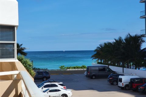 Снять в аренду кондоминиум в Халландейл-Бич, Флорида 1 спальня, 80.82м2, № 1940034 - фото 11