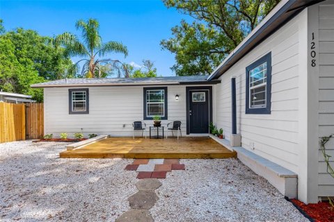 Villa ou maison à vendre à Tampa, Floride: 3 chambres, 112.41 m2 № 2206827 - photo 2