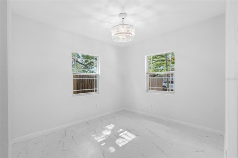 Villa ou maison à vendre à Tampa, Floride: 3 chambres, 112.41 m2 № 2206827 - photo 20