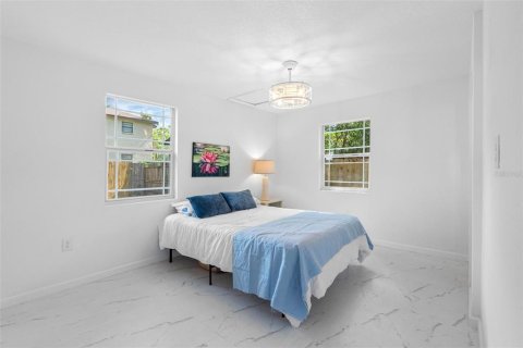 Villa ou maison à vendre à Tampa, Floride: 3 chambres, 112.41 m2 № 2206827 - photo 17