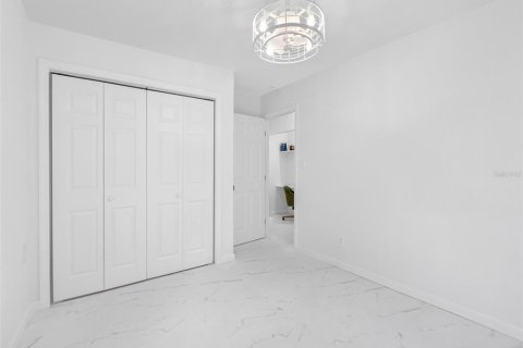 Villa ou maison à vendre à Tampa, Floride: 3 chambres, 112.41 m2 № 2206827 - photo 18