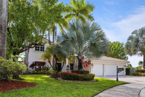 Снять в аренду виллу или дом в Уэстон, Флорида 5 спален, 369.66м2, № 2003766 - фото 3