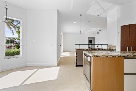 Снять в аренду виллу или дом в Уэстон, Флорида 5 спален, 369.66м2, № 2003766 - фото 14