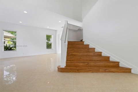 Снять в аренду виллу или дом в Уэстон, Флорида 5 спален, 369.66м2, № 2003766 - фото 8