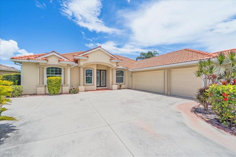 Casa en venta en Sarasota, Florida, 4 dormitorios, 262.63 m2 № 1786831 - foto 2