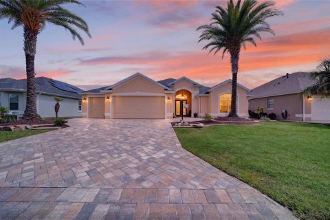 Casa en The Villages, Florida 3 dormitorios, 214.6 m2 № 2352269