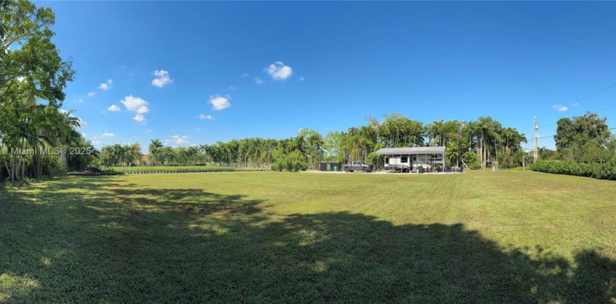 Terreno en Homestead, Florida № 1872141