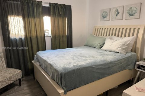 Villa ou maison à vendre à Hollywood, Floride: 4 chambres, 151.06 m2 № 2025657 - photo 7