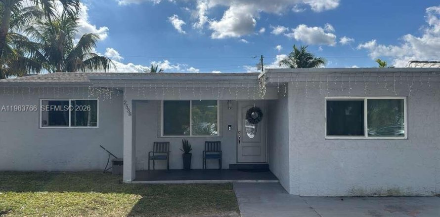 Villa ou maison à Hollywood, Floride 4 chambres, 151.06 m2 № 2025657