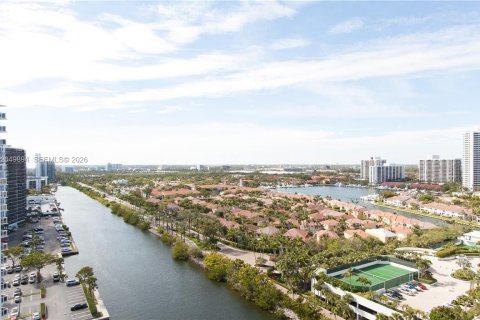 Condo in Aventura, Florida, 2 bedrooms № 2193481 - photo 23