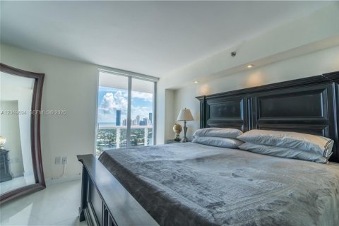 Condo in Aventura, Florida, 2 bedrooms № 2193481 - photo 19