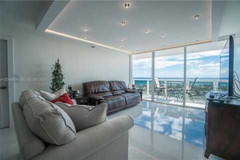 Condo in Aventura, Florida, 2 bedrooms № 2193481 - photo 6