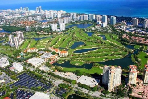 Condo in Aventura, Florida, 2 bedrooms № 2193481 - photo 7