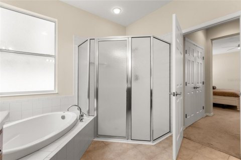 House in Leesburg, Florida 2 bedrooms, 161.46 sq.m. № 2394086 - photo 21
