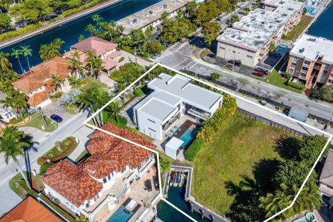 House in North Miami Beach, Florida 6 bedrooms № 1996497 - photo 6