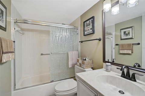 Condo in Saint Petersburg, Florida, 2 bedrooms  № 1759879 - photo 21