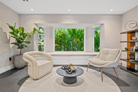 Снять в аренду виллу или дом в Майами, Флорида 4 спальни, 325.53м2, № 2041464 - фото 23