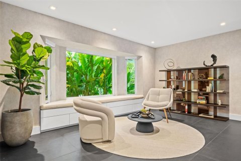 Снять в аренду виллу или дом в Майами, Флорида 4 спальни, 325.53м2, № 2041464 - фото 22