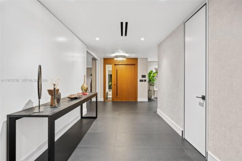 Снять в аренду виллу или дом в Майами, Флорида 4 спальни, 325.53м2, № 2041464 - фото 21