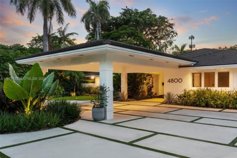 Снять в аренду виллу или дом в Майами, Флорида 4 спальни, 325.53м2, № 2041464 - фото 17