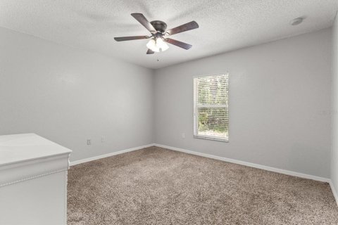 Villa ou maison à vendre à Weeki Wachee, Floride: 3 chambres, 181.62 m2 № 1835012 - photo 23
