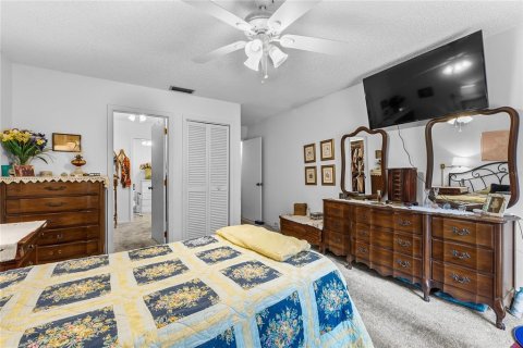 Condo in Lakeland, Florida, 2 bedrooms  № 1900971 - photo 17