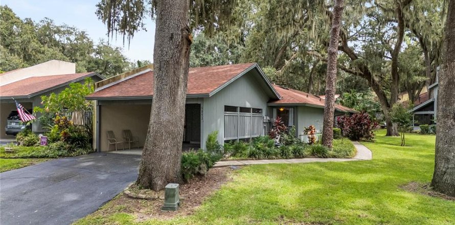 Condominio en Lakeland, Florida, 2 dormitorios № 1900971