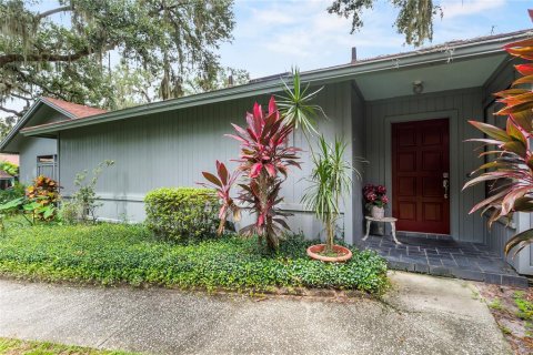 Condo in Lakeland, Florida, 2 bedrooms  № 1900971 - photo 2