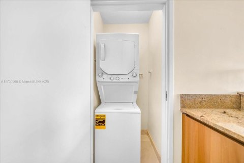 Copropriété à louer à Miami Beach, Floride: 1 chambre, 56.58 m2 № 1703303 - photo 19