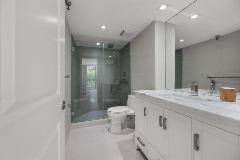 Condo in Palm Beach, Florida, 3 bedrooms  № 2158422 - photo 24