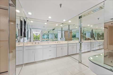 Condo in Palm Beach, Florida, 3 bedrooms  № 2158422 - photo 20