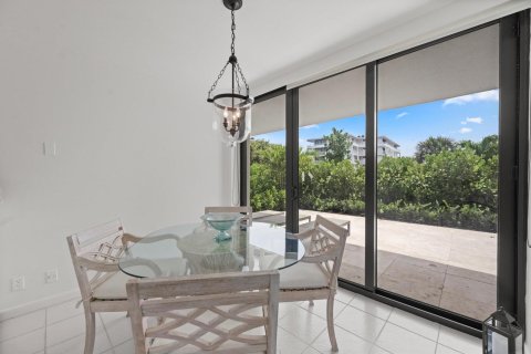 Condo in Palm Beach, Florida, 3 bedrooms  № 2158422 - photo 13