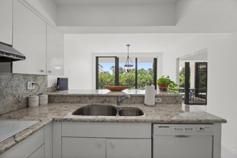 Condo in Palm Beach, Florida, 3 bedrooms  № 2158422 - photo 10