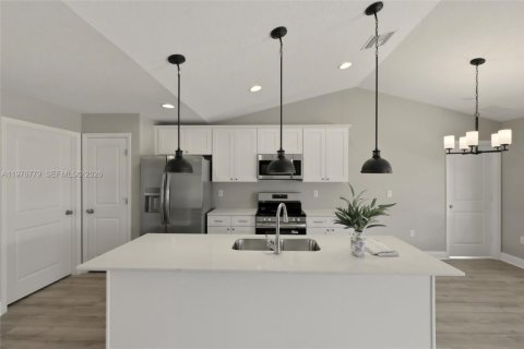 Villa ou maison à vendre à Sebring, Floride: 4 chambres, 164.72 m2 № 2042609 - photo 8