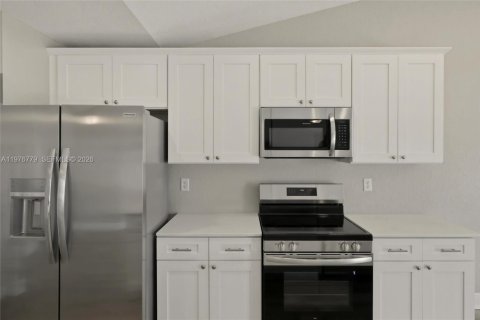 Villa ou maison à vendre à Sebring, Floride: 4 chambres, 164.72 m2 № 2042609 - photo 9