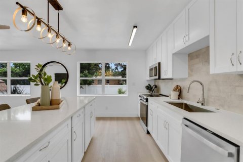 Villa ou maison à vendre à Largo, Floride: 3 chambres, 158.77 m2 № 1796654 - photo 4