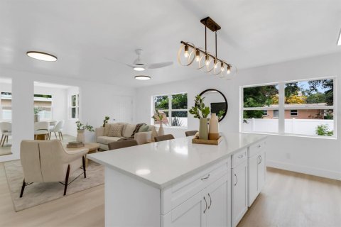 Villa ou maison à vendre à Largo, Floride: 3 chambres, 158.77 m2 № 1796654 - photo 2