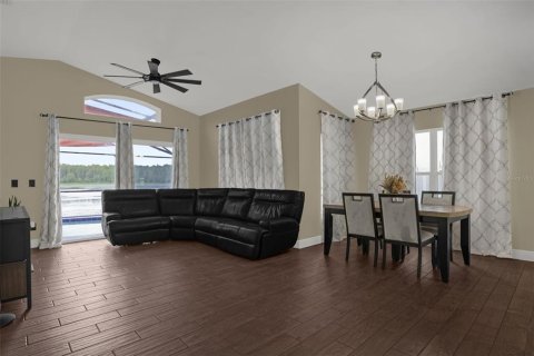 Casa en venta en Kissimmee, Florida, 3 dormitorios, 129.69 m2 № 2387560 - foto 3