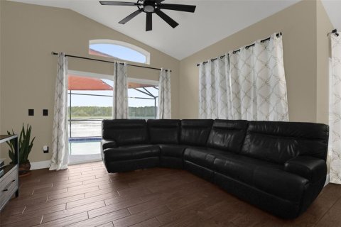 Casa en venta en Kissimmee, Florida, 3 dormitorios, 129.69 m2 № 2387560 - foto 4