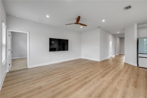 Villa ou maison à vendre à DeLand, Floride: 3 chambres, 171.13 m2 № 1909856 - photo 23