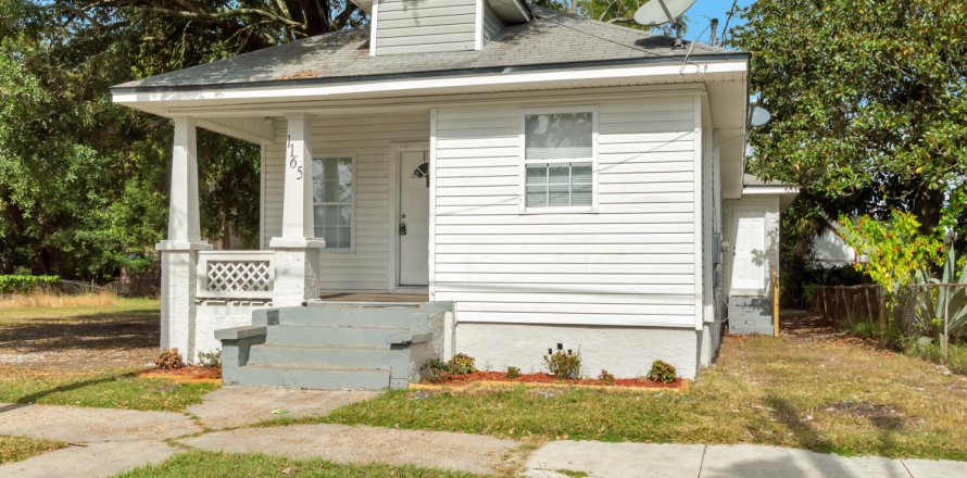 House in Jacksonville, Florida 4 bedrooms, 108.7 sq.m. № 765961