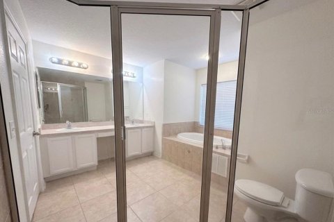 Villa ou maison à louer à Spring Hill, Floride: 3 chambres, 146.32 m2 № 2111696 - photo 8