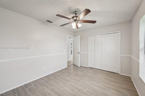 Casa en venta en Port St. Lucie, Florida, 3 dormitorios, 116.03 m2 № 1964914 - foto 23