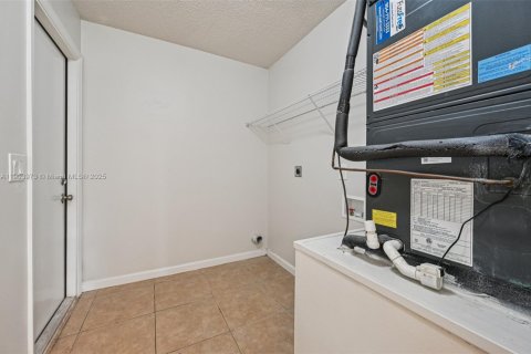 Casa en venta en Port St. Lucie, Florida, 3 dormitorios, 116.03 m2 № 1964914 - foto 21