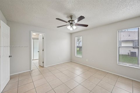 Casa en venta en Port St. Lucie, Florida, 3 dormitorios, 116.03 m2 № 1964914 - foto 16