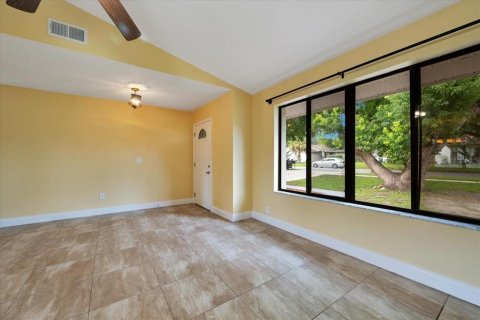 Casa en venta en Orlando, Florida, 3 dormitorios, 149.02 m2 № 1909680 - foto 4