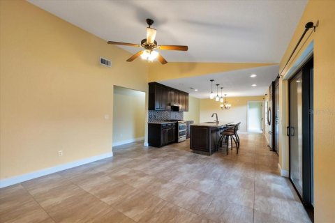 Casa en venta en Orlando, Florida, 3 dormitorios, 149.02 m2 № 1909680 - foto 14