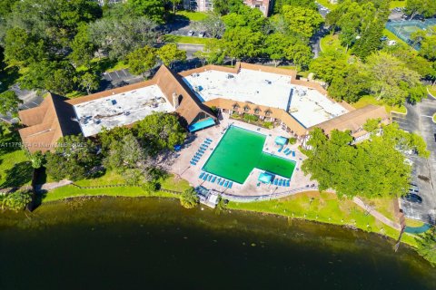 Condominio en venta en Lauderhill, Florida, 3 dormitorios, 162.58 m2 № 1964184 - foto 27