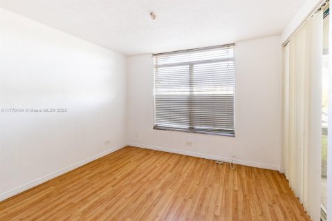 Condominio en venta en Lauderhill, Florida, 3 dormitorios, 162.58 m2 № 1964184 - foto 19