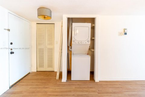 Condominio en venta en Lauderhill, Florida, 3 dormitorios, 162.58 m2 № 1964184 - foto 17